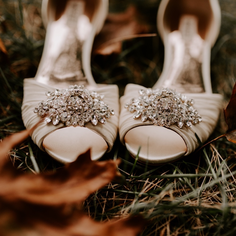 Badgley Mischka | Sabine Ivory Open Toe Heels